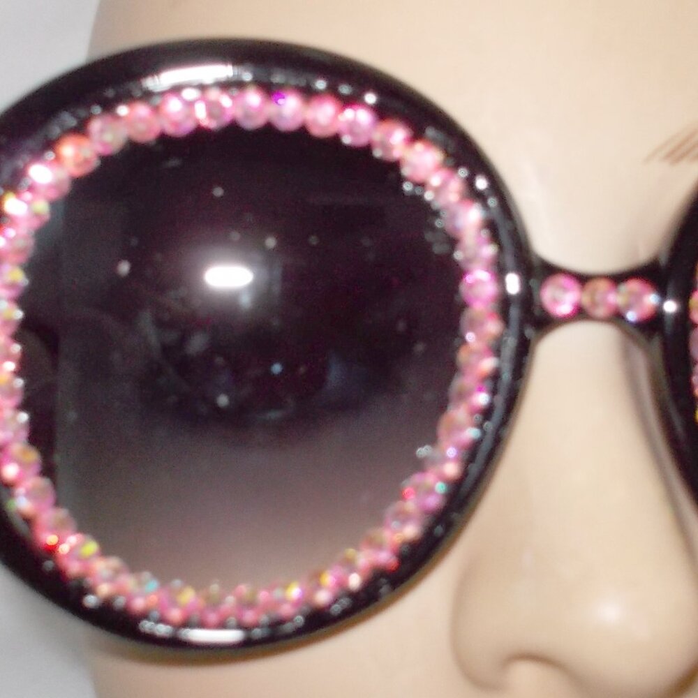 SEXY SUNNIES! BLACK ROUND SUNGLASSSES WITH PINK FLAME RHINESTONES